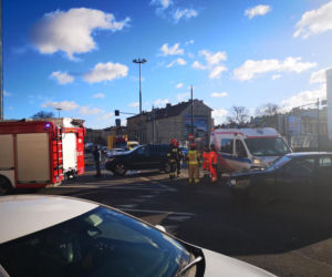 Wypadek na rondzie Jagiellonów w Bydgoszczy [ZDJĘCIA]