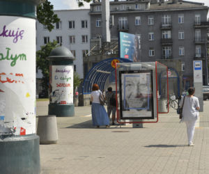 Piekło pod wiatami przystankowymi