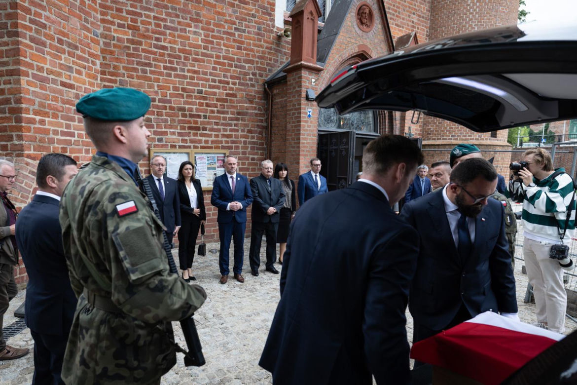 Po 80 latach doczekał się godnego pochówku. „Sosna” spoczął wśród żołnierzy niezłomnych w Bydgoszczy
