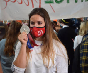 Maria Andrejczyk wróciła do Polski z medalem IO Tokio 2020 [ZDJĘCIA]