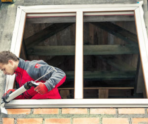 Montaż okna na pianę