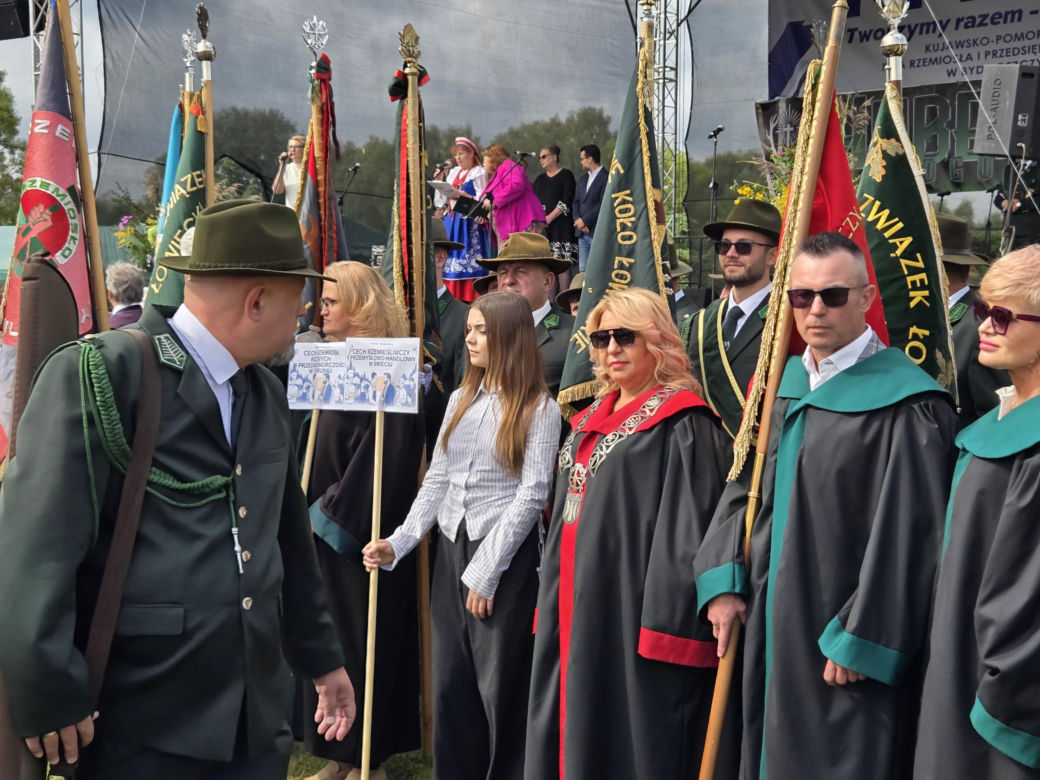 Jarmark Kujawsko-Pomorski znów przyciągnął tłumy! Myślęcinek pełen smaków, muzyki i tradycji
