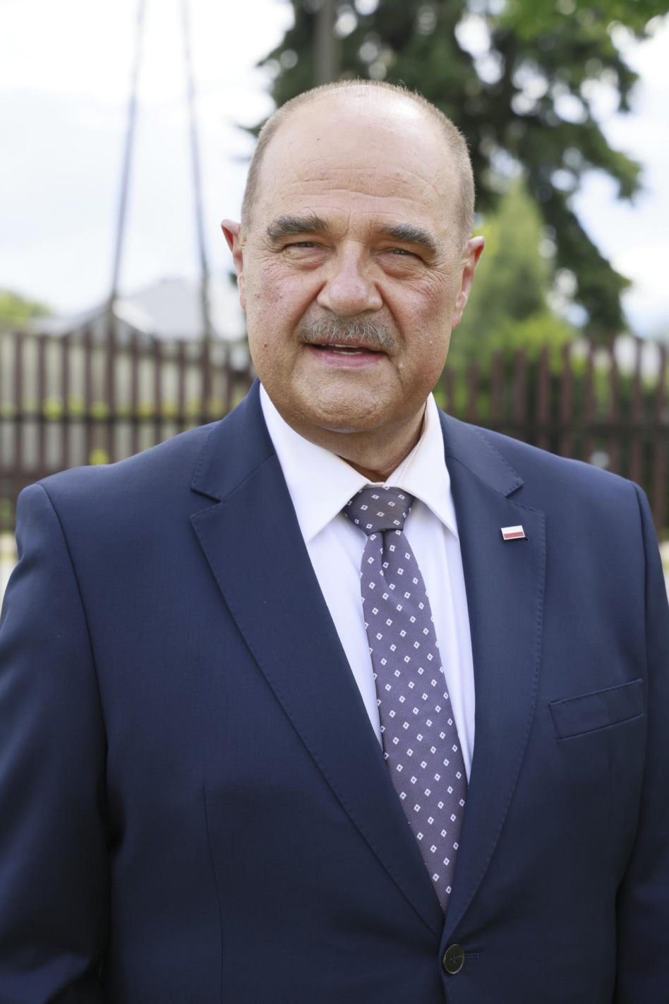 Na zdjęciach z planu "Rancza" zabrakło Olbrychskiego! Za to Lucy kwitnie, a Żak z Barcisiem stają w szranki
