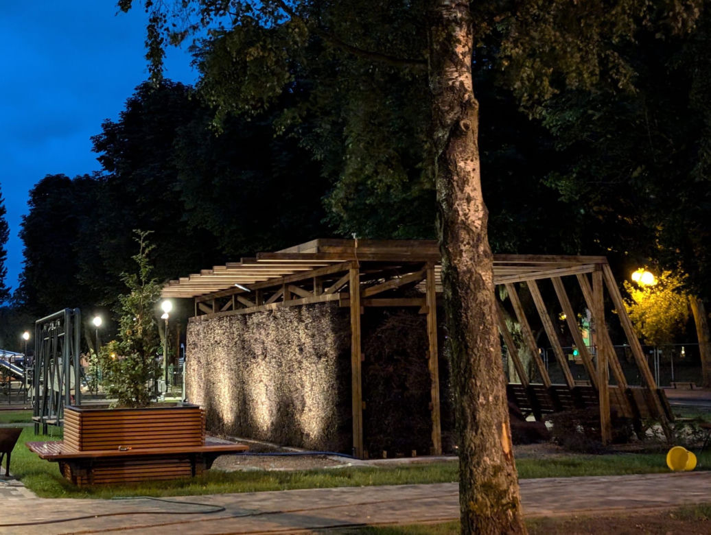   Nowe miejsce rekreacji na Mazurach. Można odpocząć przy tężni solankowej. Zobacz zdjęcia