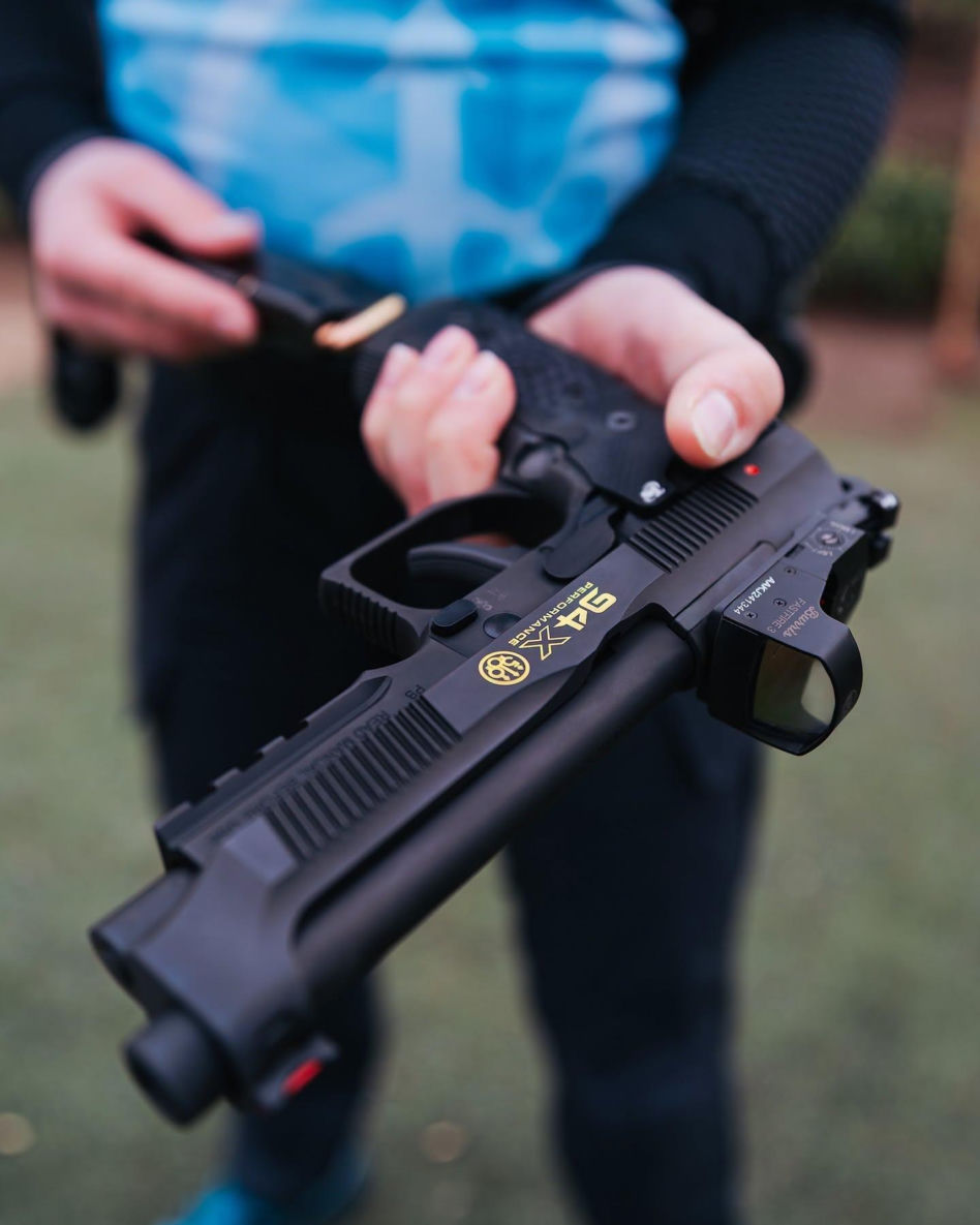 Wyczynowy pistolet Beretta 92X