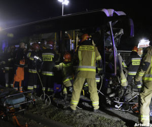 Czołówka dwóch autobusów! Są ranni