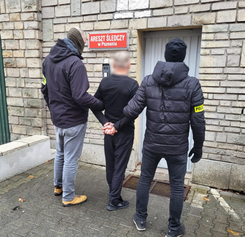 Przebrany z kobietę 68-latek zatrzymany! Nie zgadniesz, co zaplanował