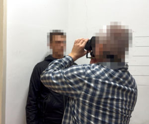 Horror pod Mostem Świętokrzyskim. 20-latek z pałką zaatakował 13-latka