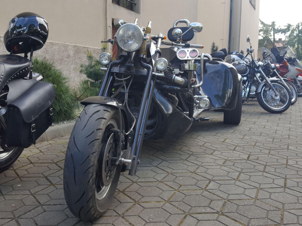 ​Setki motocyklistów na Wiosennym Święceniu Motocykli w Rydzynie