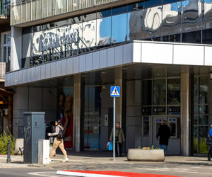 Blok przy Targowej 42 w Warszawie