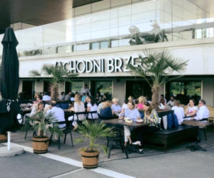 Zabierz mamę na kolację! Oto TOP 10 restauracji, które warto odwiedzić w Dzień Matki 2018 [GALERIA]