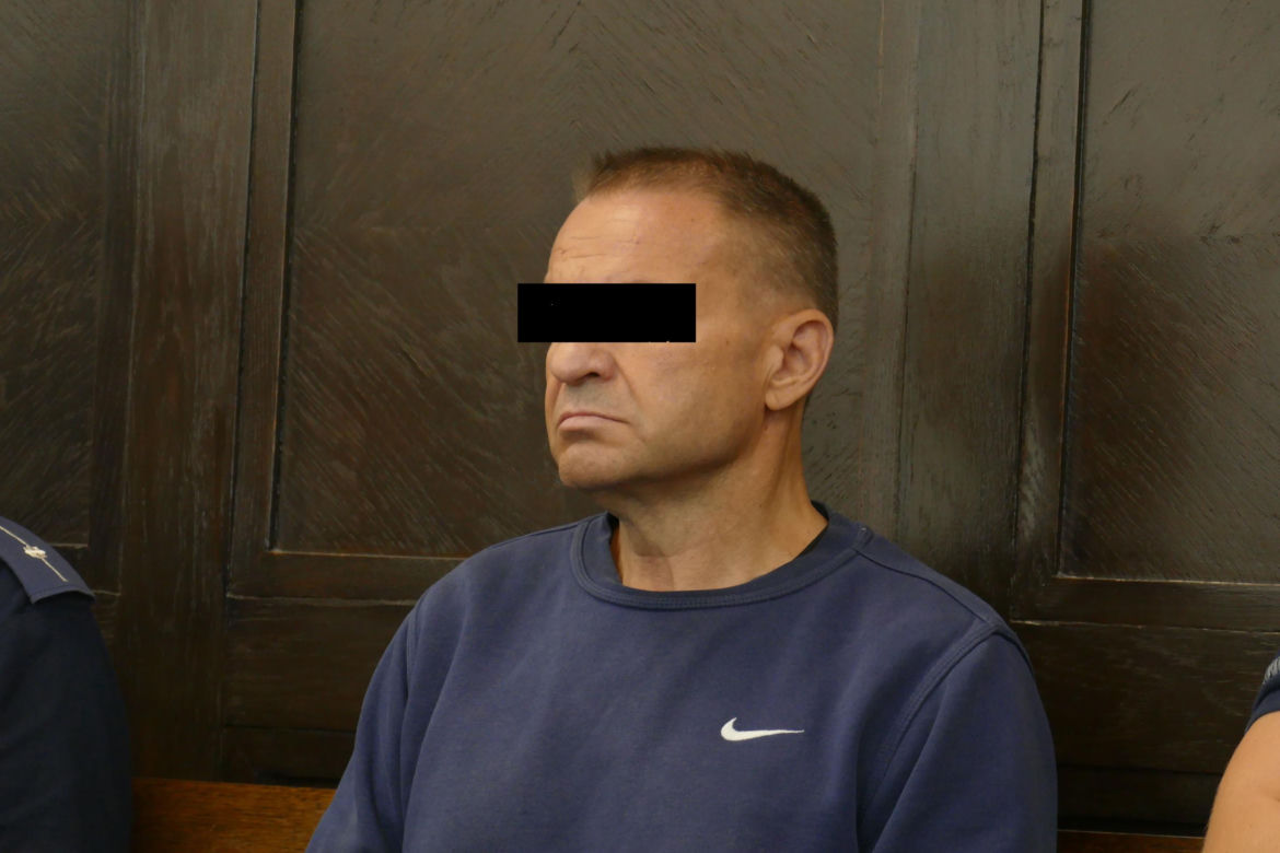 Zadał Darkowi kilkadziesiąt ciosów maczetą