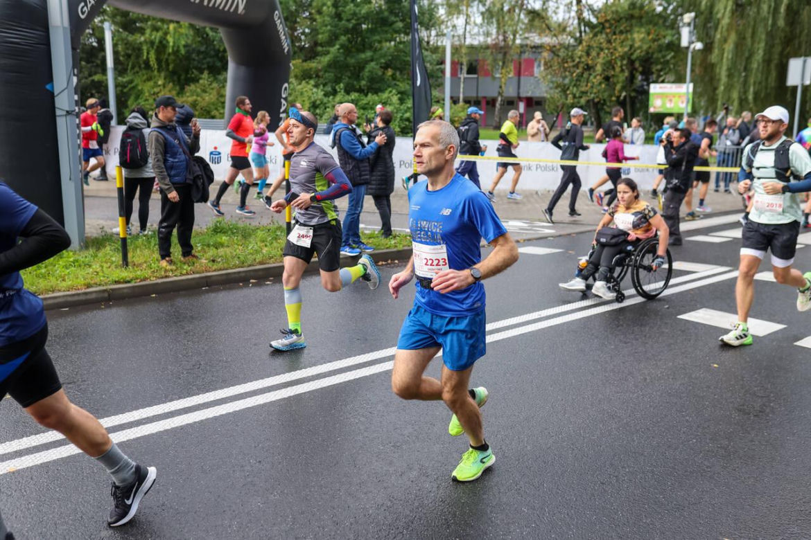 PKO Półmaraton Gliwicki: na starcie było ponad tysiąc biegaczy. Mieszkańcy narzekali