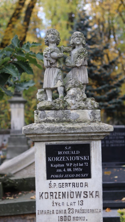 Cmentarz przy ul. Lipowej jest najstarszy w Lublinie. Jest tu wiele niesamowitych posągów!