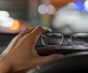 Dlaczego nocą widzisz gorzej niż dawniej?  Przyczyna może cię zaskoczyć i wcale nie chodzi o wiek