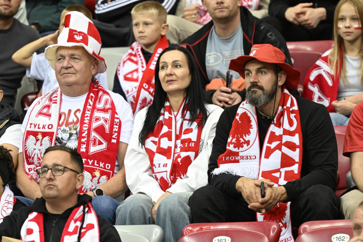 Kibice na meczu Polska - Rumunia. Znajdź się na zdjęciach z Narodowego!