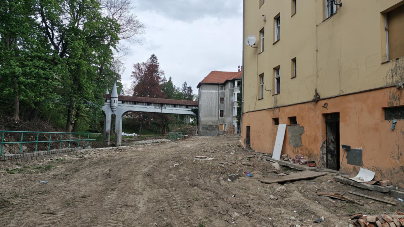 Ukryty skarb Lądka-Zdroju. Jedyny taki most w Polsce przetrwał powódź 