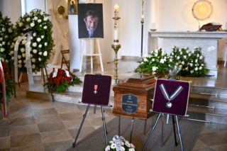 Diablo Włodarczyk, Iwan i inni na pogrzebie Edwarda Linde-Lubaszenki