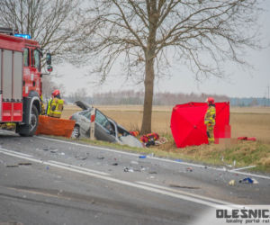 Straszny wypadek pod Wrocławiem. Młody kierowca nie żyje, 20-latka w stanie krytycznym