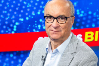 Marszałek Sejmu złożył świąteczne życzenia. Politykę i spory wyrzucamy za drzwi