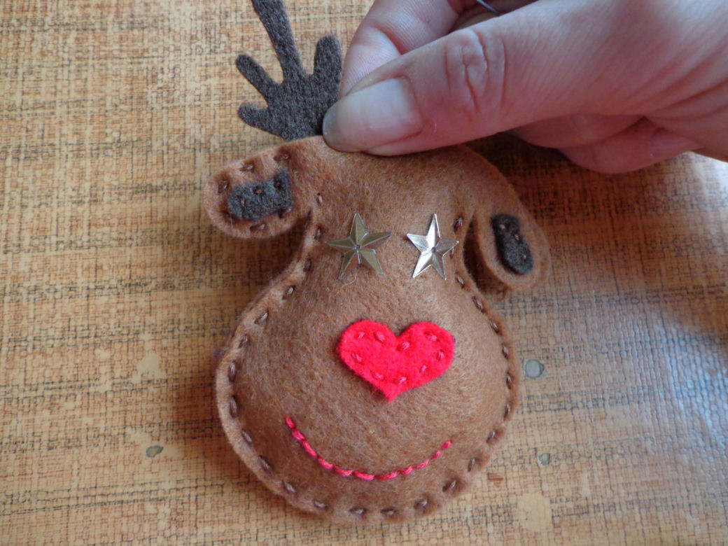 Filcowy renifer Rudolf na choinkę