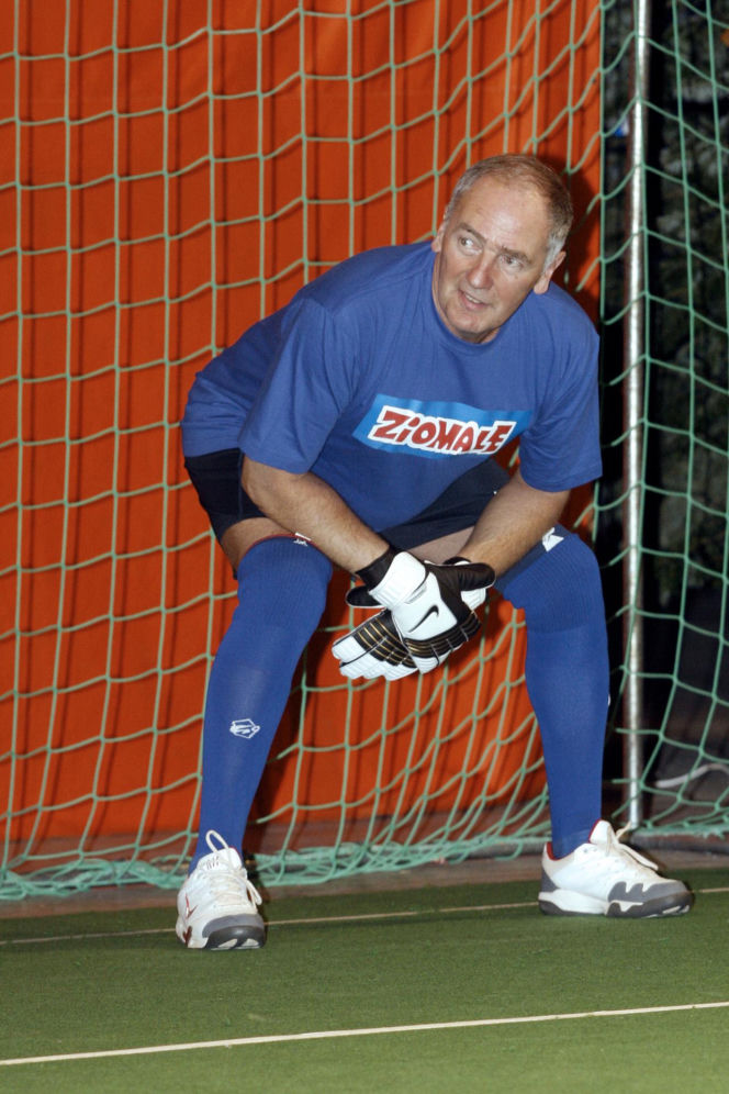 Karol Strasburger ćwiczy