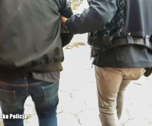 Żary. Policjant zrzucony ze schodów i mężczyzna skatowany cegłówką! Sprawcy pobili nawet policjantki [ZDJĘCIA]
