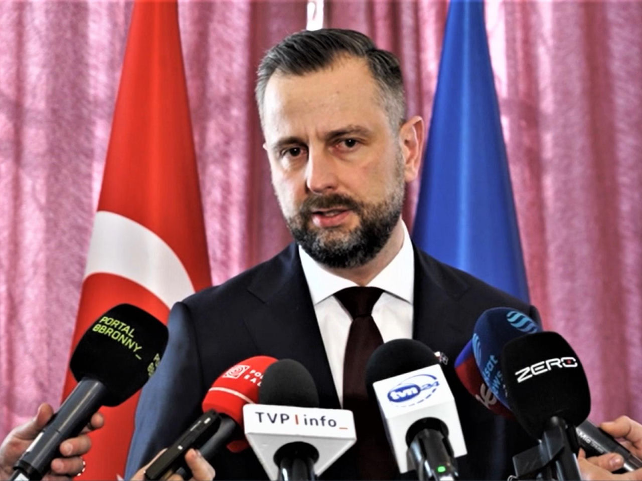 Ludowy o misjach: To tarcza dla Polski! Mocny list szefa MON