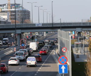 Kierowcy czekają na wiadukt