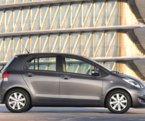 Toyota Yaris Terra hatchback, model 2011
