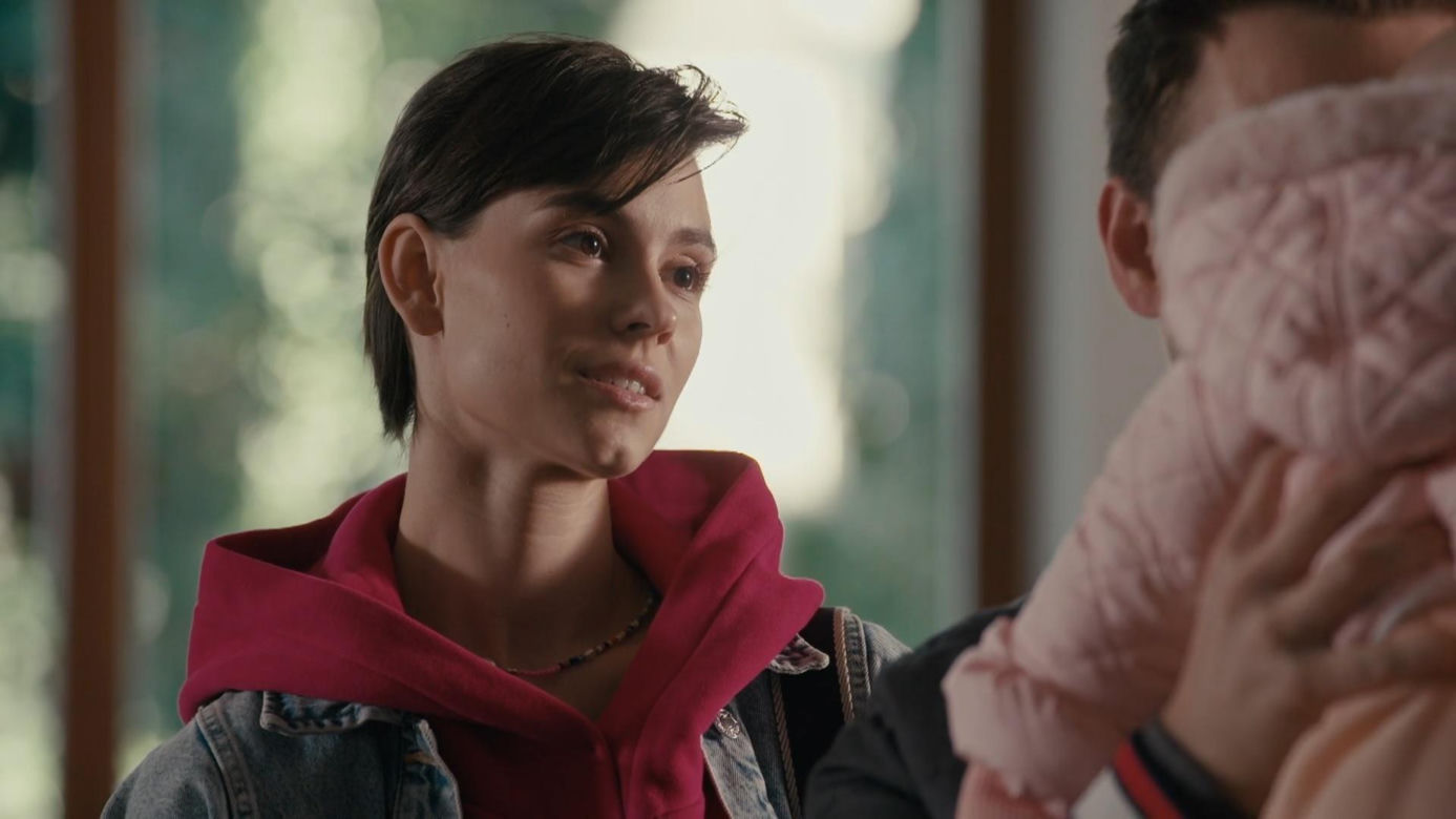 Na dobre i na złe odc. 977. Blanka (Pola Gonciarz), Mario (Marcin Korcz), Nina (Rita Sobocińska),