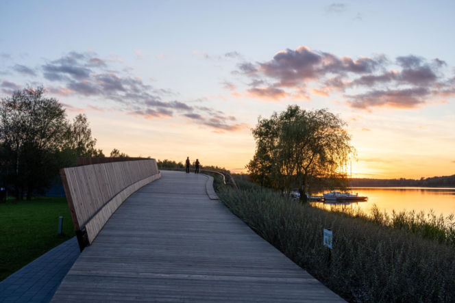 Przystań żeglarska w Tychach nad jeziorem Paprocany