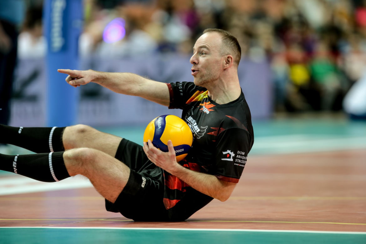 Legendarny Kosmiczny Mecz z Aniołami w Spodku: Gwiazdy zagrały dla Domu Aniołów Stróżów 