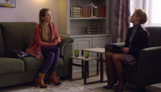 O mnie się nie martw 4 odcinek 3, Kinga (Dagmara Bąk), Laura (Katarzyna Zielińska)
