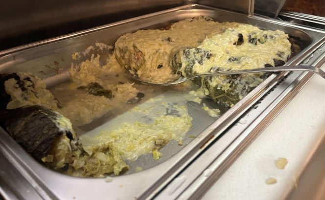 XX Dożynki Rybackie pod Lublinem. Goście ustawiali się w kolejce po rybne specjały