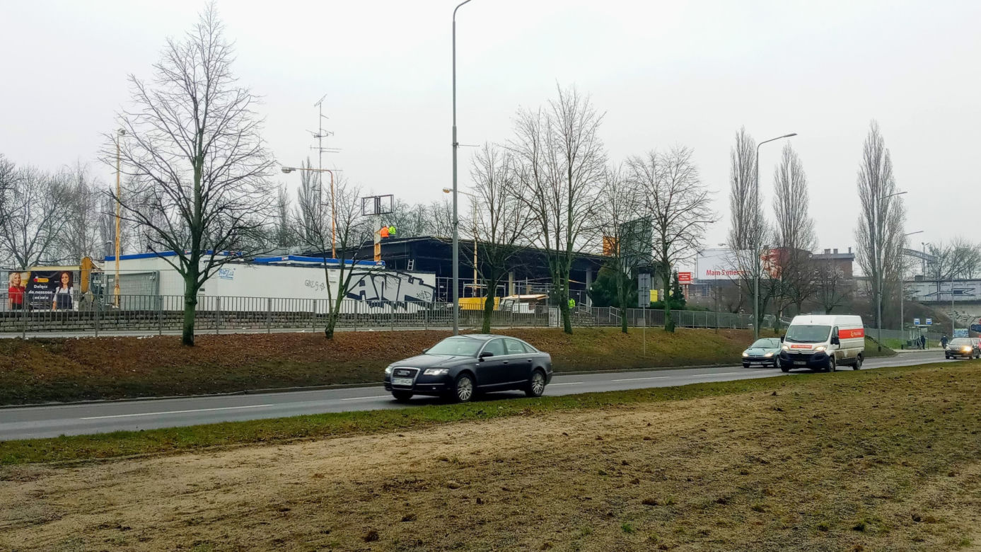 Rozbiórka pawilonu handlowego przy ul 26 Kwietnia