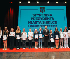Najzdolniejsi uczniowie odebrali stypendia Prezydenta Miasta Siedlce