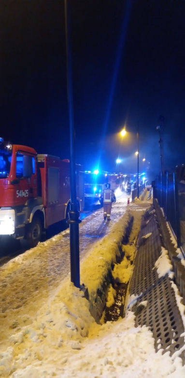 Bukowina Tatrzańska. Pożar znanego pensjonatu! Z ogniem walczyło aż 25 zastępów [ZDJĘCIA]