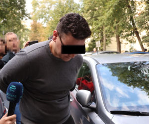 To on wjechał w rodzinę z niemowlęciem. Hubert B. doprowadzony do prokuratury w Krakowie