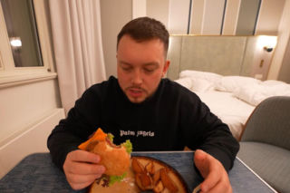 Książulo w luksusowym hotelu we Wrocławiu. Jedno danie go zniesmaczyło: Okropne