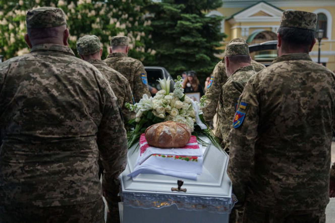 Pogrzeb Liubavy i Viry Yakovlevy. Siostry zginęły tragicznie w wyniku rosyjskiego ataku rakietowego na budynek mieszkalny