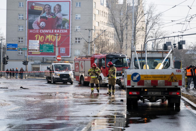 Poważna awaria wodociągowa. Zalane centrum Wrocławia