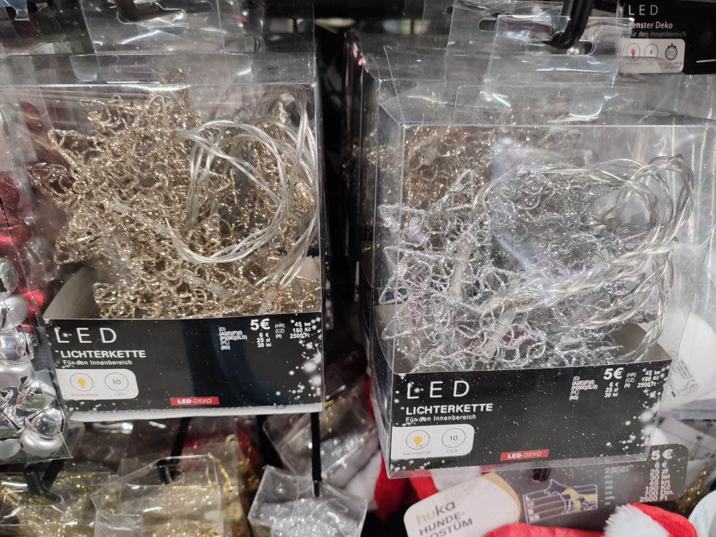 Bożonarodzeniowe ozdoby już w sklepach! Co kupimy w sklepie Tedi czy Kik? [ZDJĘCIA]