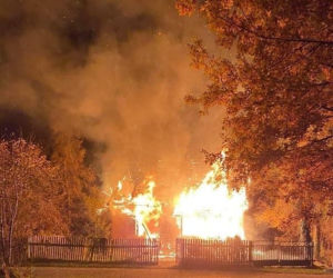 Błotnica: Tragiczny pożar. Z domu nie zostało nic, dwa zwęglone ciała w pogorzelisku!
