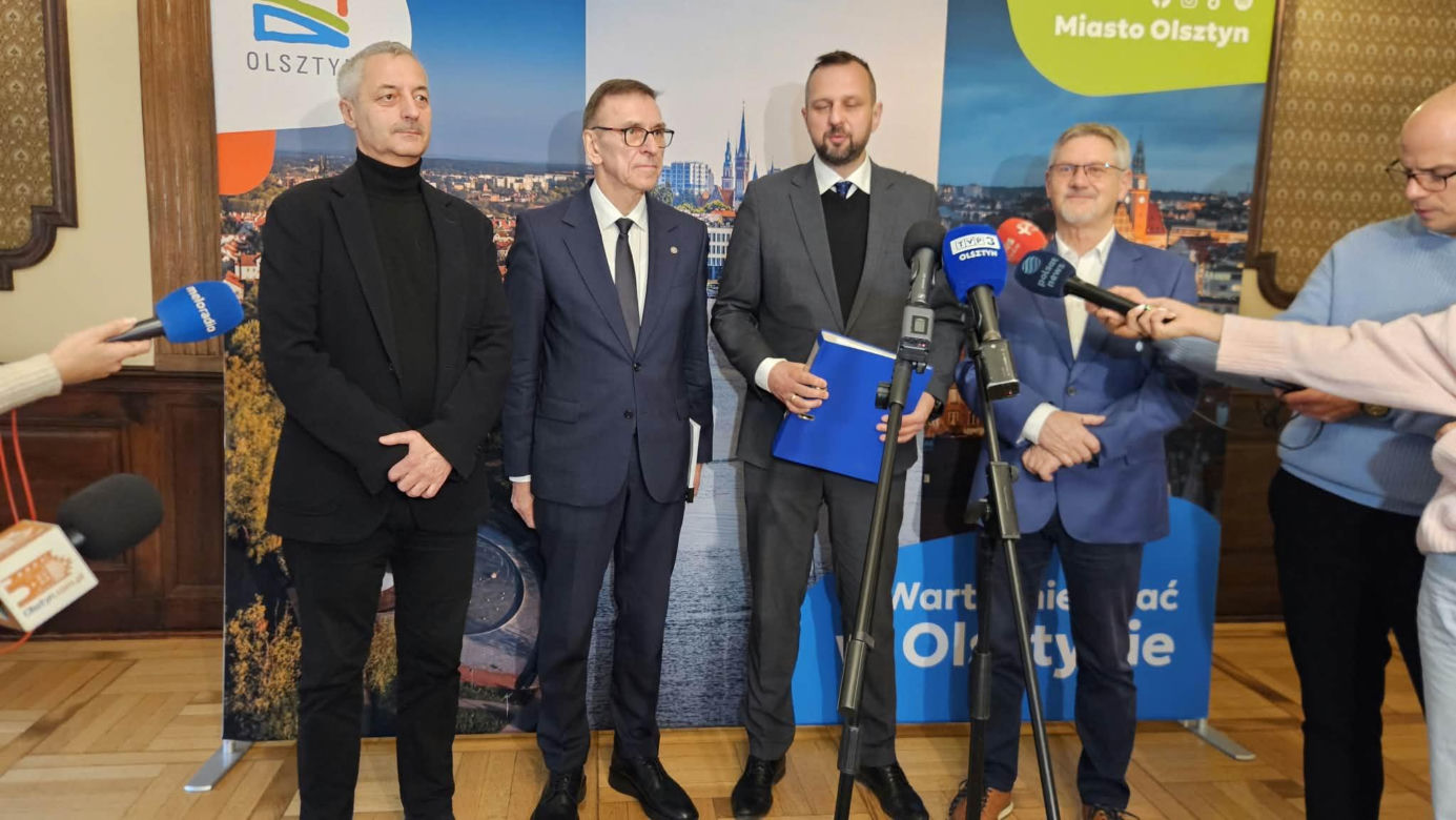 Poszerzenie granic administracyjnych Olsztyna kosztem Stawigudy i Dywit: mieszkańcy gmin protestowali przed ratuszem, byli prezydenci miasta popierają