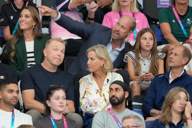 Pierwsze zdjęcie Kate po wieściach o Harrym! Tak reaguje na ich powrót?!