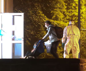 Polacy z miasta śmierci pod ścisłym nadzorem. Koronawirus