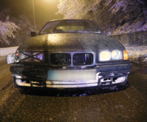 Krosno: 18-latek bez prawa jazdy uciekał przed policjantami. Wpadł w poślizg