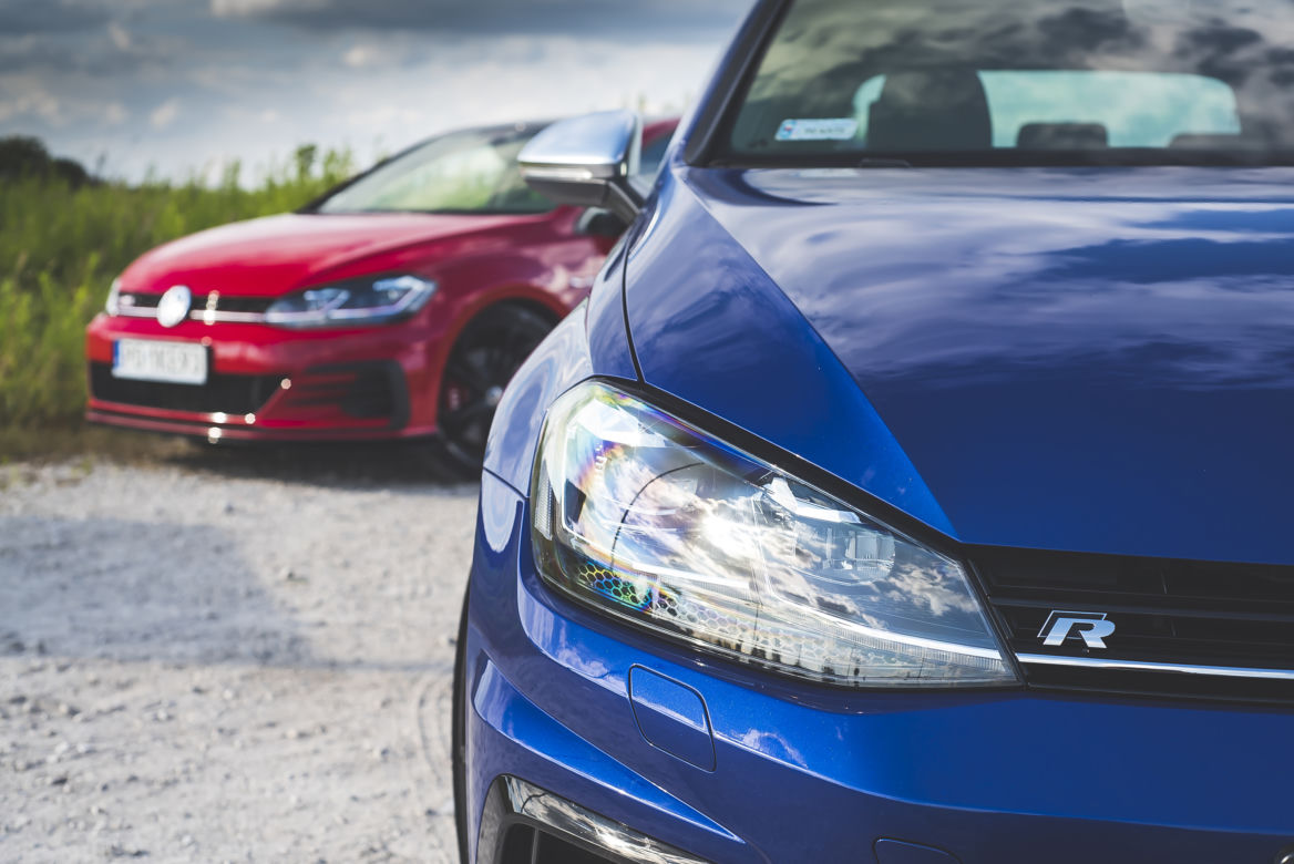 Volkswagen Golf GTI TCR 5D 2.0 TSI 290 KM DSG7 vs. Volkswagen Golf R 5D 2.0 TSI 300 KM DSG7 4Motion