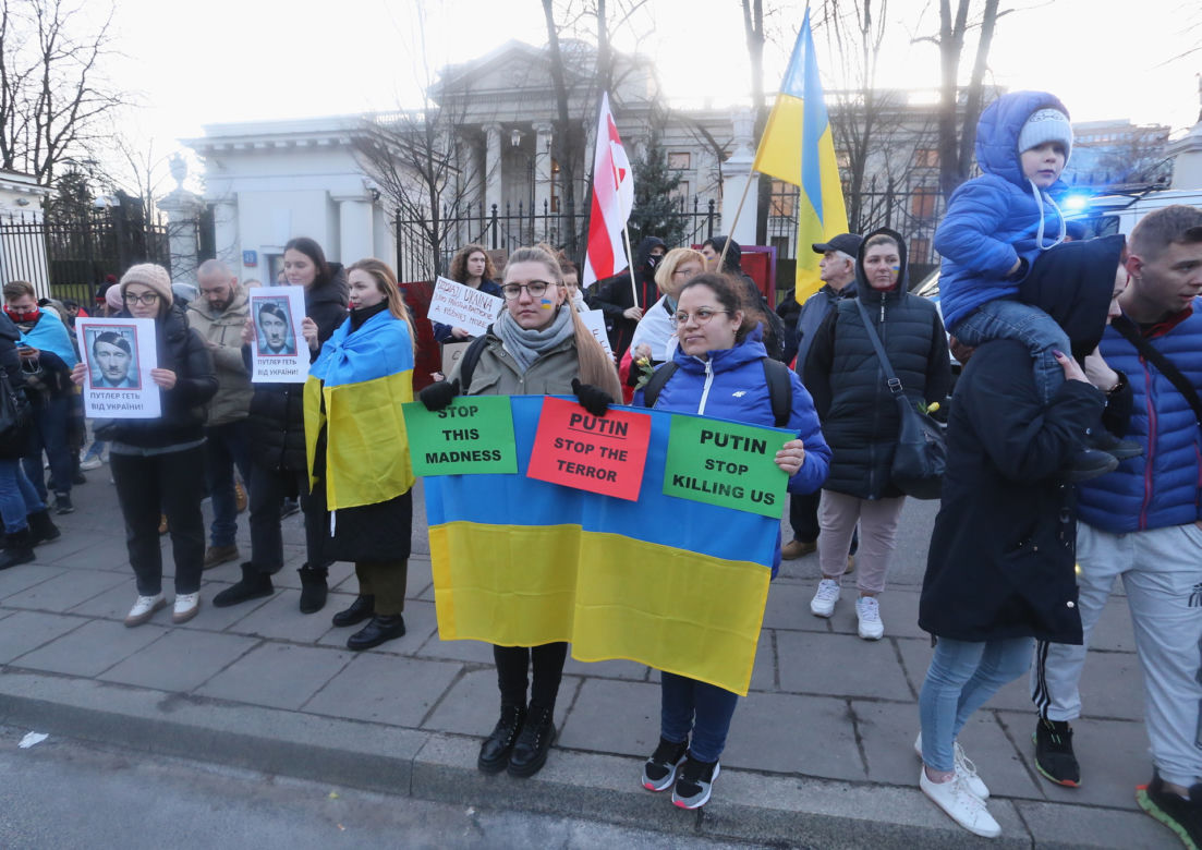 "Kijów-Warszawa jedna sprawa". Kolejny protest pod ambasadą Rosji
